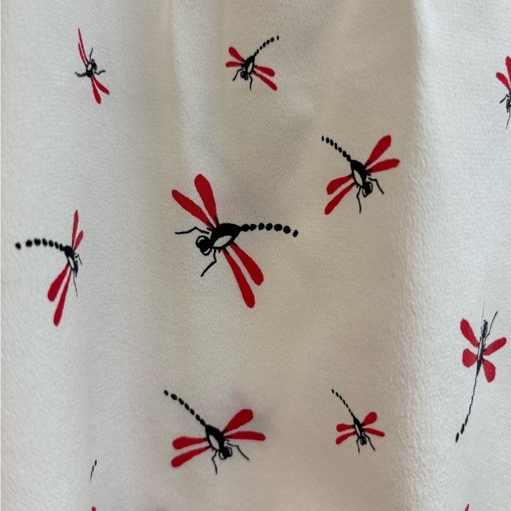Equipment Femme “Lyle” 100% Silk Sleeveless dragonfly allover printed blouse 🖤 - Picture 9 of 10